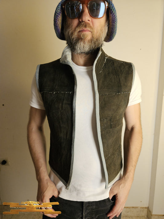 Chaleco de cuero y cuero