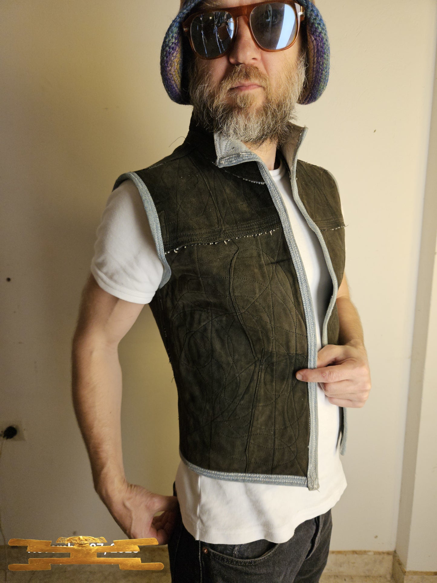 Chaleco de cuero y cuero