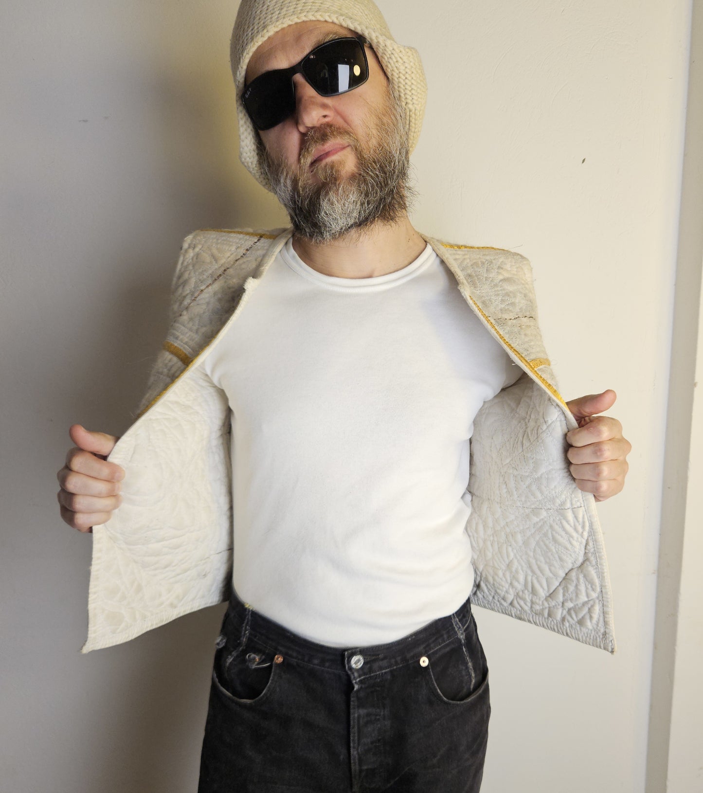 chaleco en pelo de muda de husky