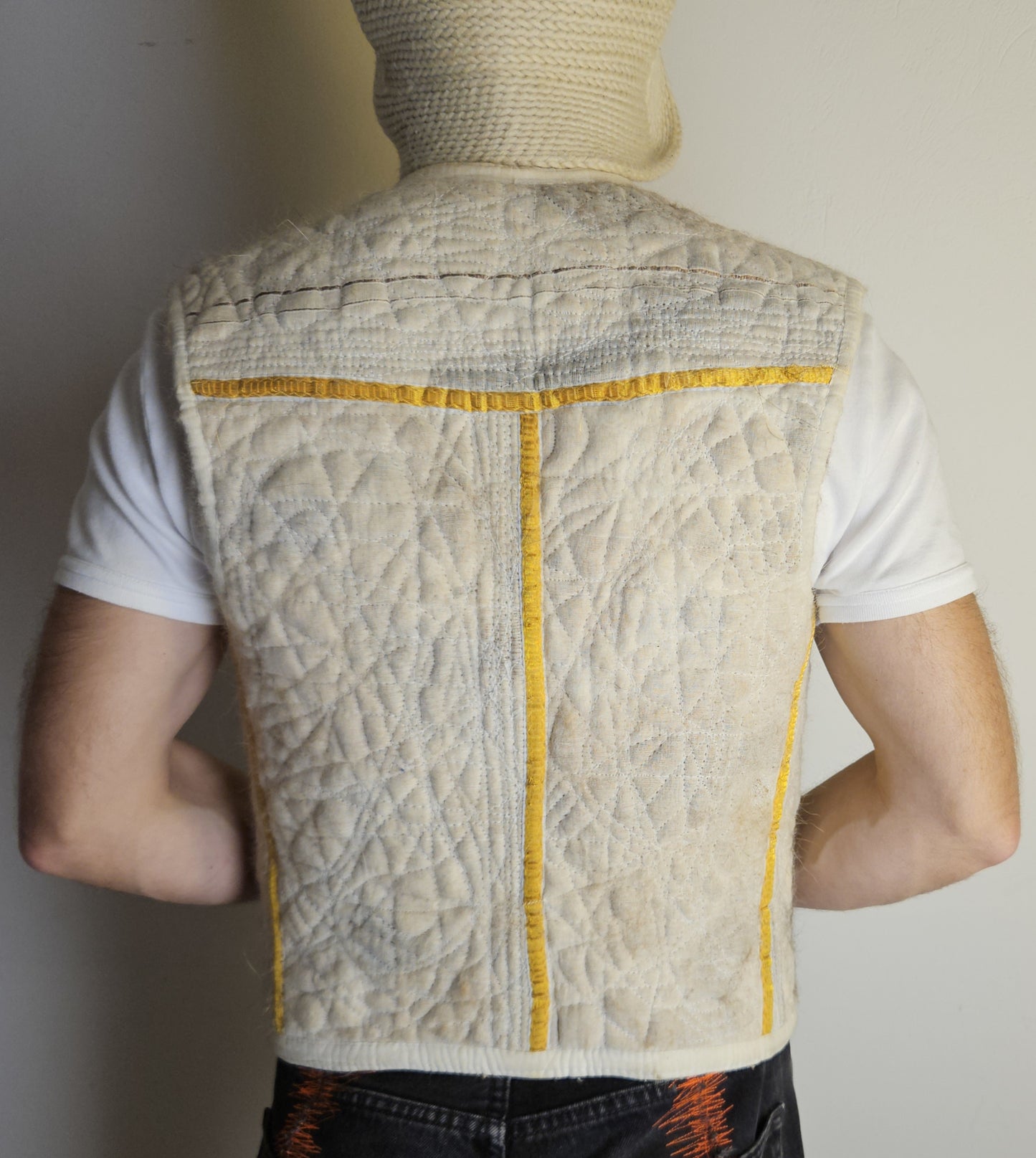 chaleco en pelo de muda de husky